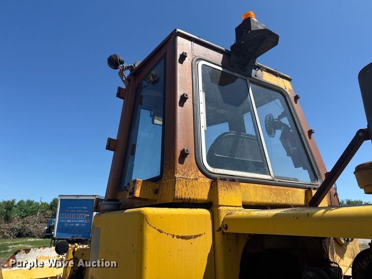 image for item EG5874 1978 Caterpillar 930 wheel loader
