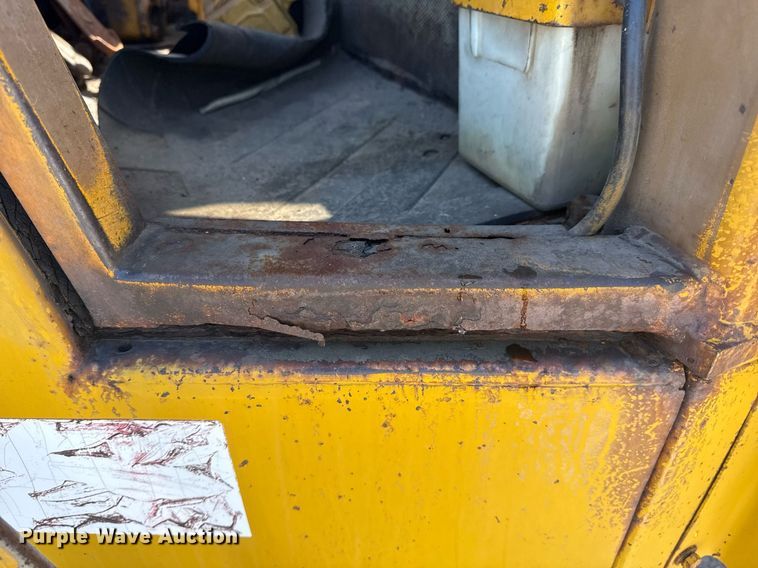 image for item EG5874 1978 Caterpillar 930 wheel loader