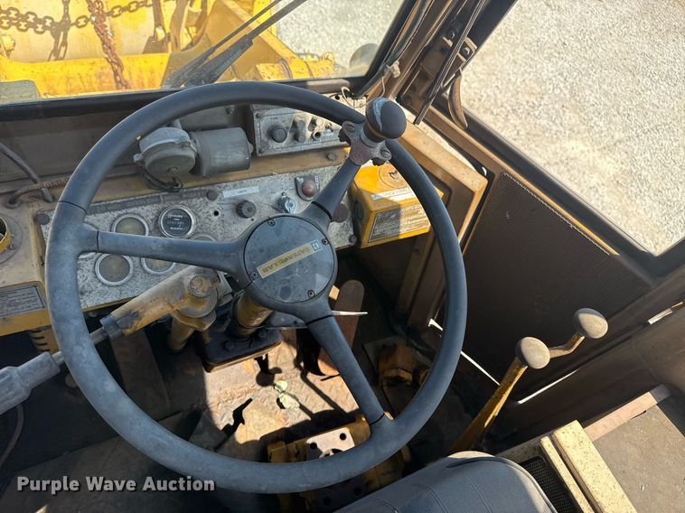 image for item EG5874 1978 Caterpillar 930 wheel loader