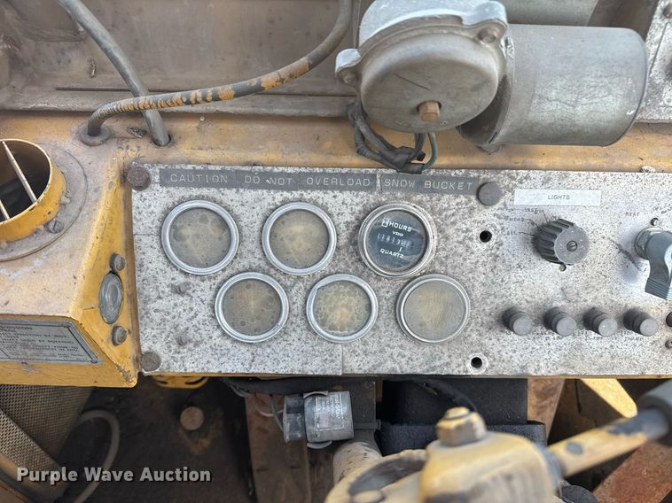 image for item EG5874 1978 Caterpillar 930 wheel loader