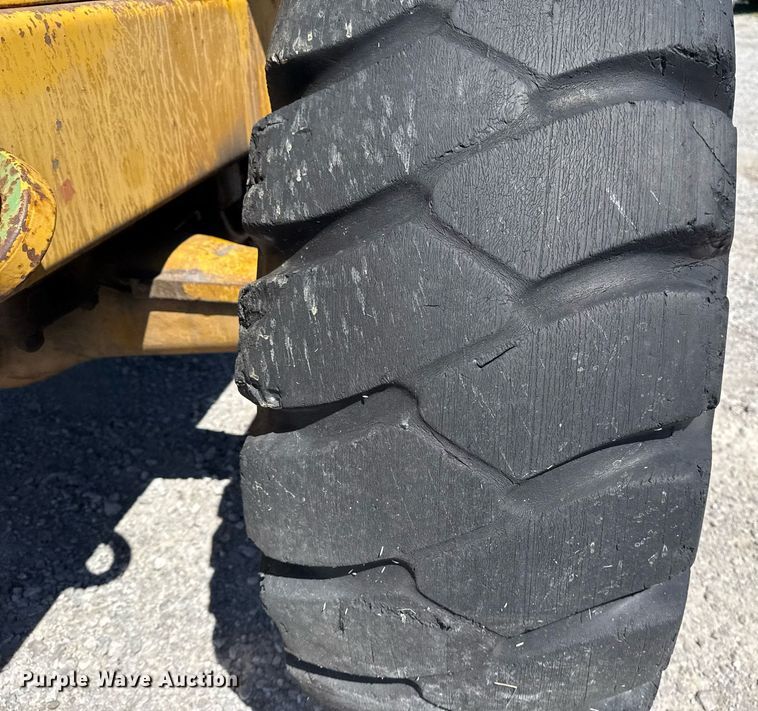 image for item EG5874 1978 Caterpillar 930 wheel loader