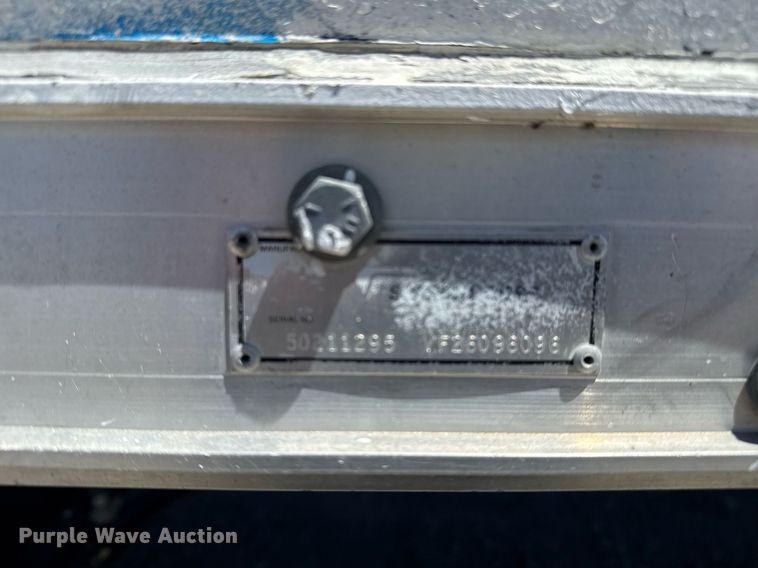 image for item EG5878 2013 Hino 338 box truck