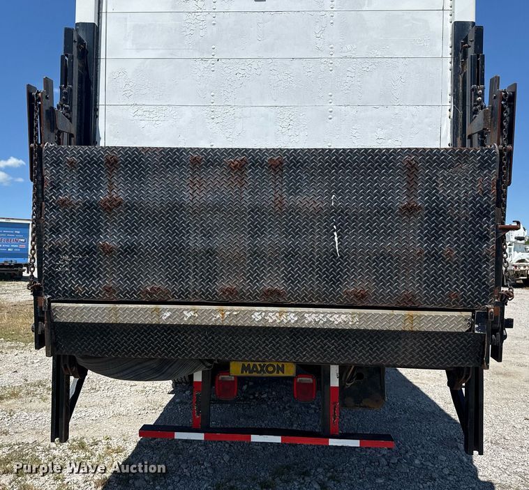 image for item EG5878 2013 Hino 338 box truck