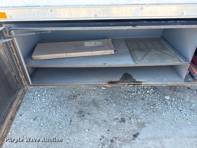 image for item EG5878 2013 Hino 338 box truck