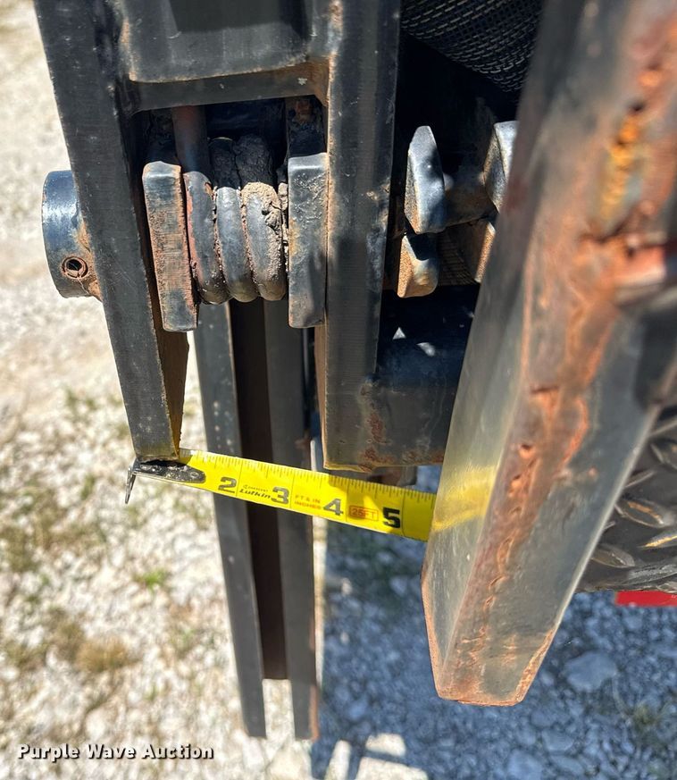 image for item EG5878 2013 Hino 338 box truck