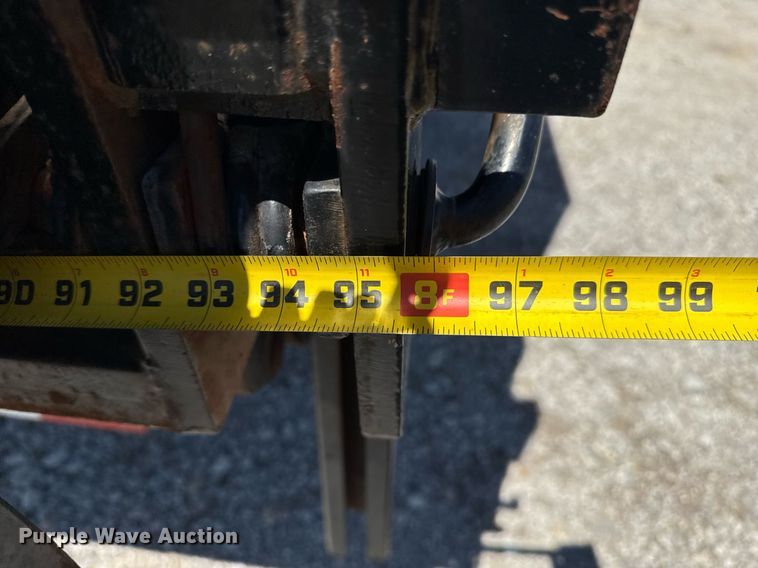 image for item EG5878 2013 Hino 338 box truck