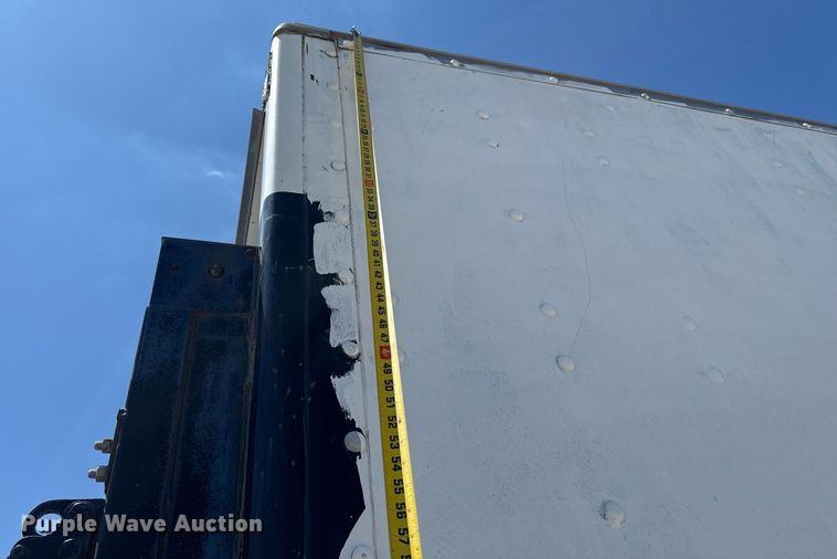 image for item EG5878 2013 Hino 338 box truck