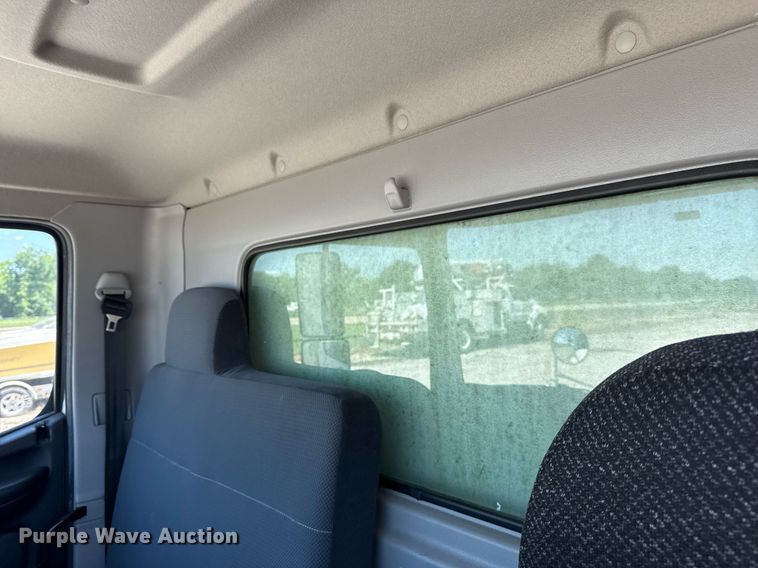 image for item EG5878 2013 Hino 338 box truck