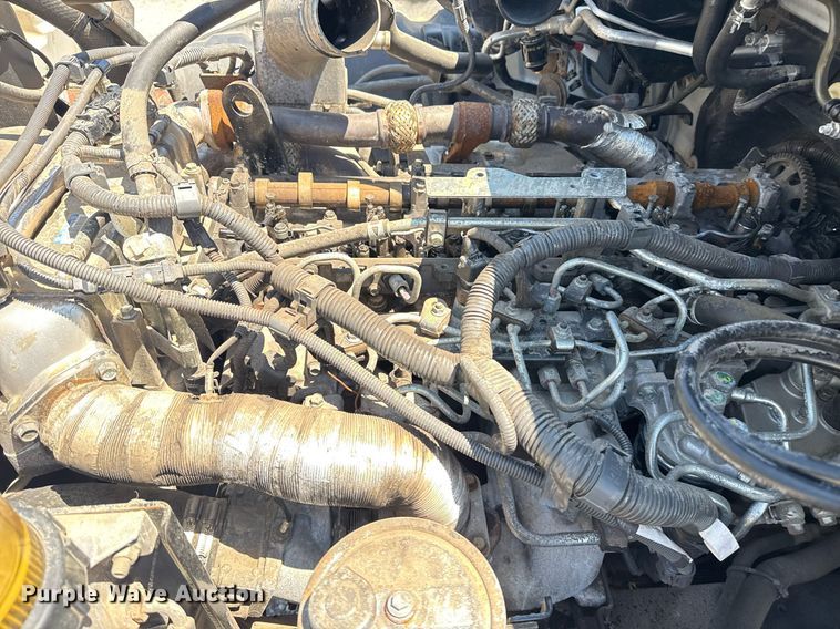 image for item EG5878 2013 Hino 338 box truck