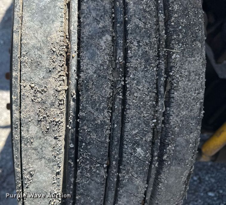 image for item EG5878 2013 Hino 338 box truck