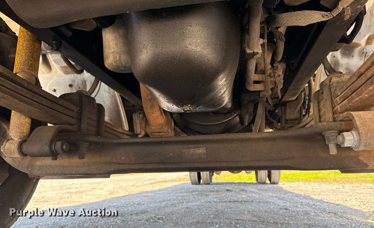 image for item EG5878 2013 Hino 338 box truck