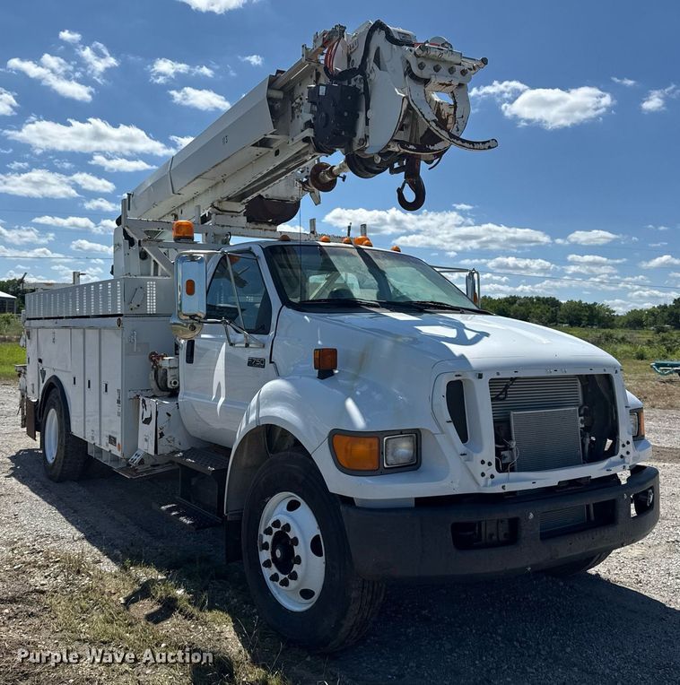 image for item EG5880 2008 Ford F750 Super Duty digger derrick truck