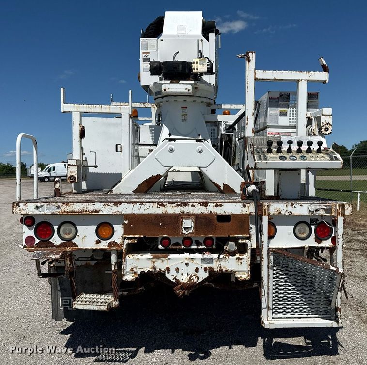 image for item EG5880 2008 Ford F750 Super Duty digger derrick truck