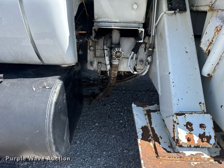 image for item EG5880 2008 Ford F750 Super Duty digger derrick truck