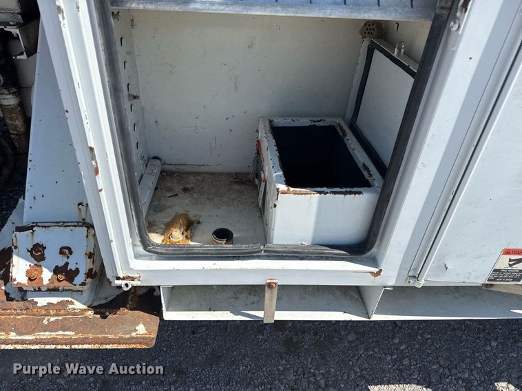 image for item EG5880 2008 Ford F750 Super Duty digger derrick truck