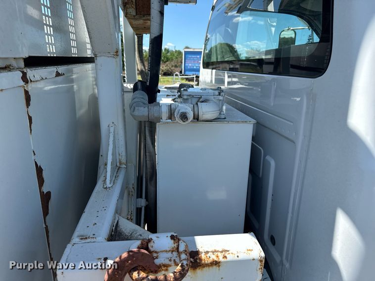 image for item EG5880 2008 Ford F750 Super Duty digger derrick truck