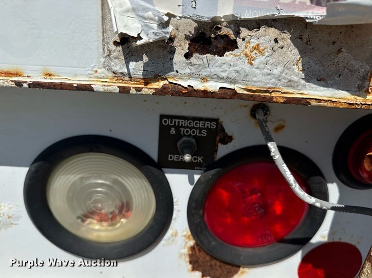 image for item EG5880 2008 Ford F750 Super Duty digger derrick truck