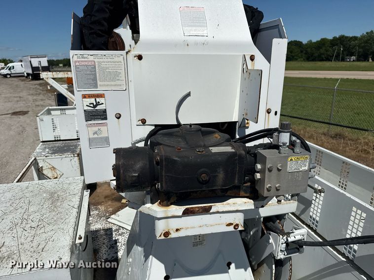 image for item EG5880 2008 Ford F750 Super Duty digger derrick truck