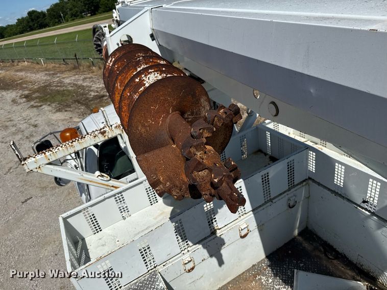 image for item EG5880 2008 Ford F750 Super Duty digger derrick truck