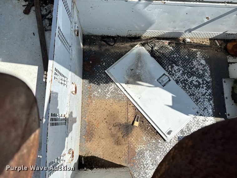 image for item EG5880 2008 Ford F750 Super Duty digger derrick truck