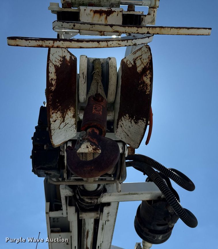 image for item EG5880 2008 Ford F750 Super Duty digger derrick truck