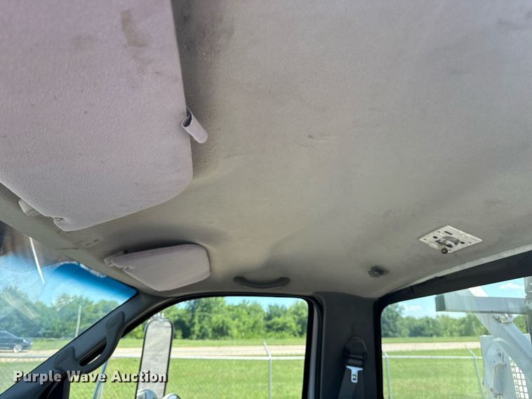 image for item EG5880 2008 Ford F750 Super Duty digger derrick truck