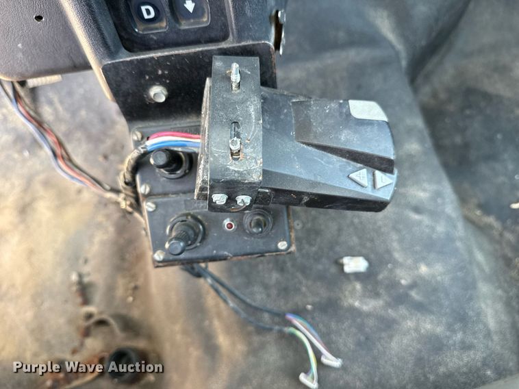 image for item EG5880 2008 Ford F750 Super Duty digger derrick truck