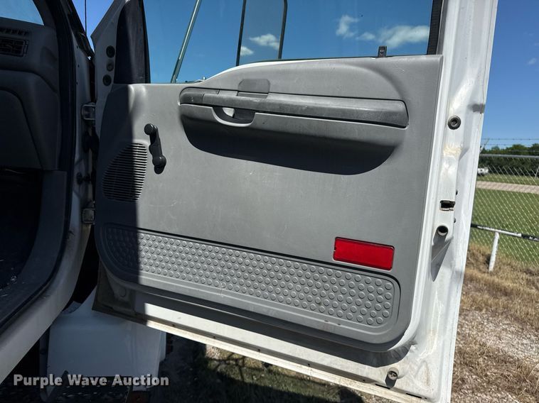 image for item EG5880 2008 Ford F750 Super Duty digger derrick truck