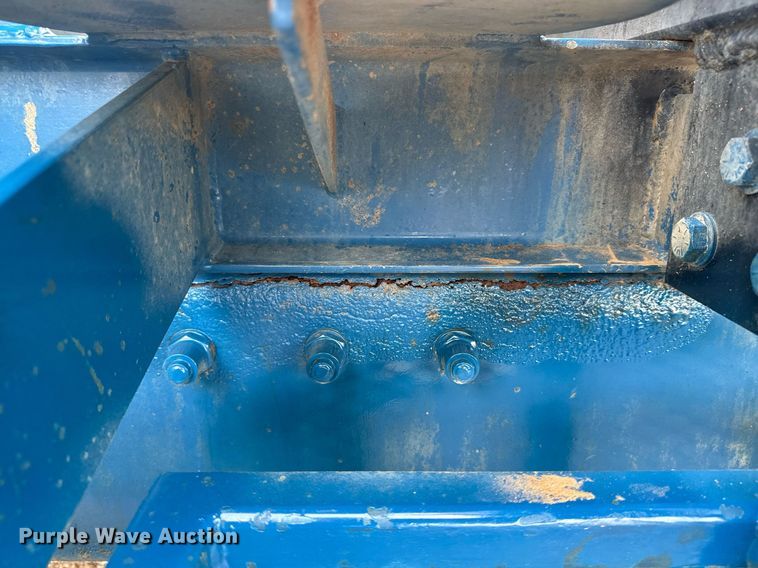 image for item EG5894 2007 Peterbilt 335 tank truck