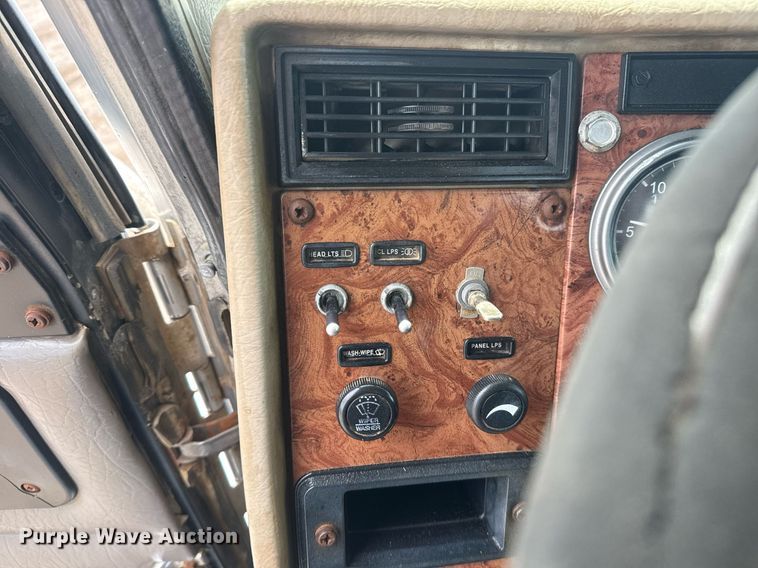 image for item EG5894 2007 Peterbilt 335 tank truck