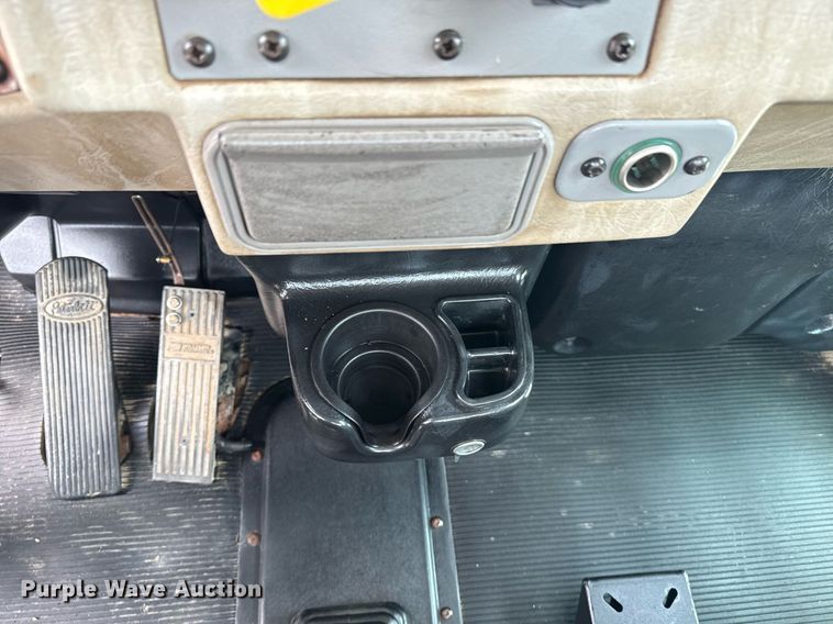 image for item EG5894 2007 Peterbilt 335 tank truck