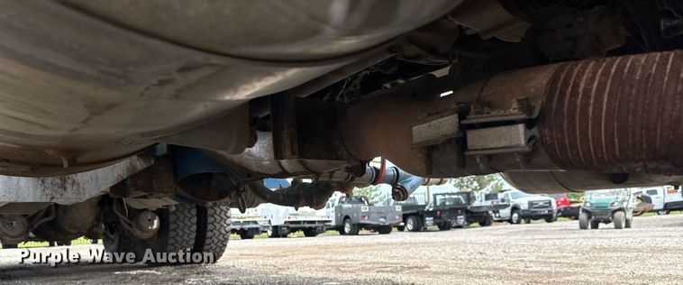 image for item EG5894 2007 Peterbilt 335 tank truck