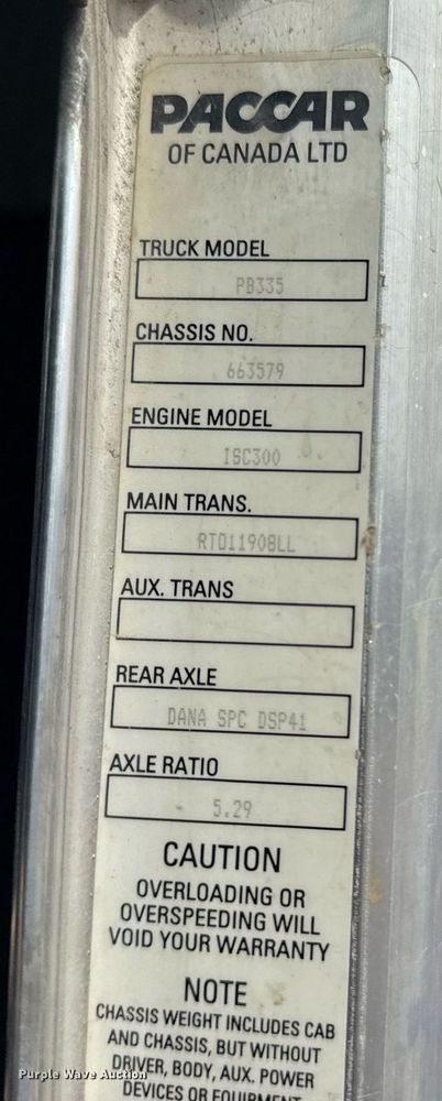 image for item EG5894 2007 Peterbilt 335 tank truck