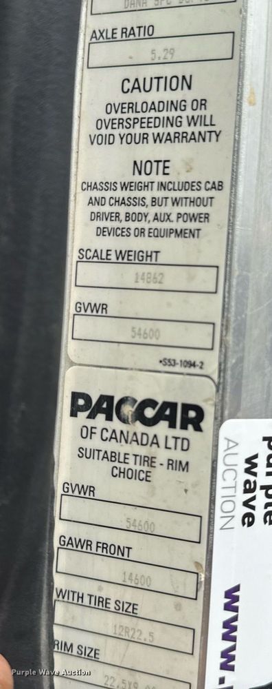 image for item EG5894 2007 Peterbilt 335 tank truck