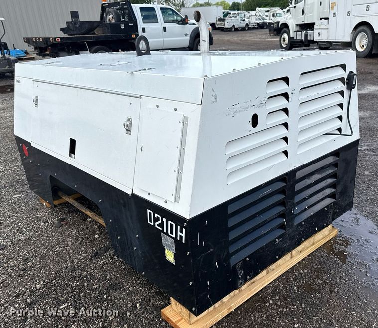 image for item EG5899 2009 Sullivan Palatek D2100H1OJD air compressor