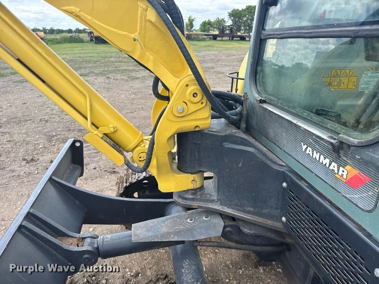 image for item EG6514 2005 Yanmar ViO55-5A mini excavator