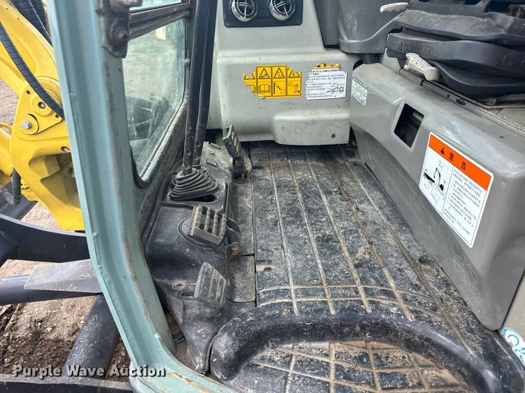 image for item EG6514 2005 Yanmar ViO55-5A mini excavator