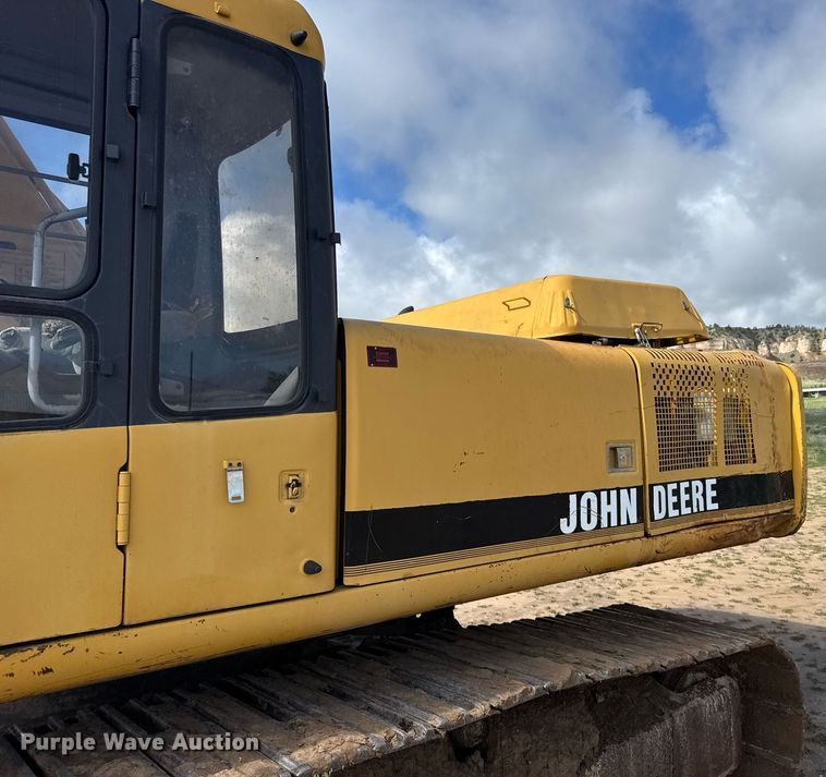 image for item EG6524 1993 John Deere 892E LC excavator