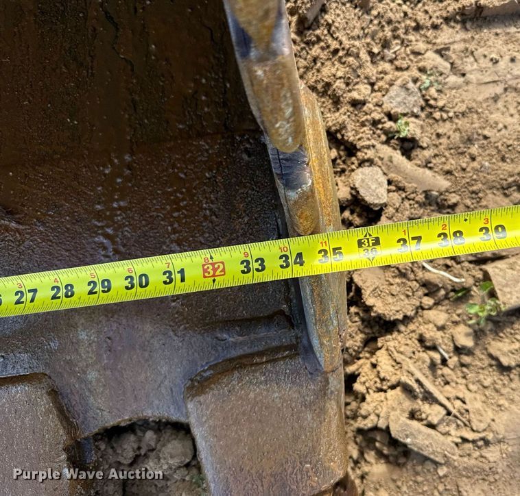 image for item EG6524 1993 John Deere 892E LC excavator