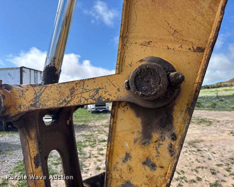 image for item EG6524 1993 John Deere 892E LC excavator