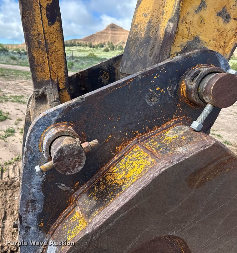 image for item EG6524 1993 John Deere 892E LC excavator