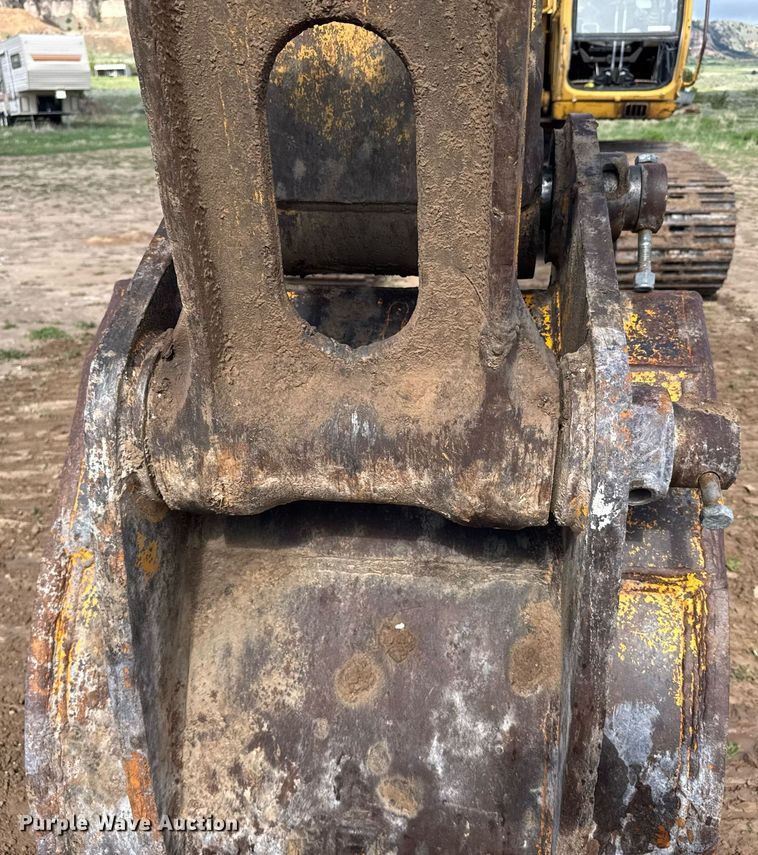 image for item EG6524 1993 John Deere 892E LC excavator