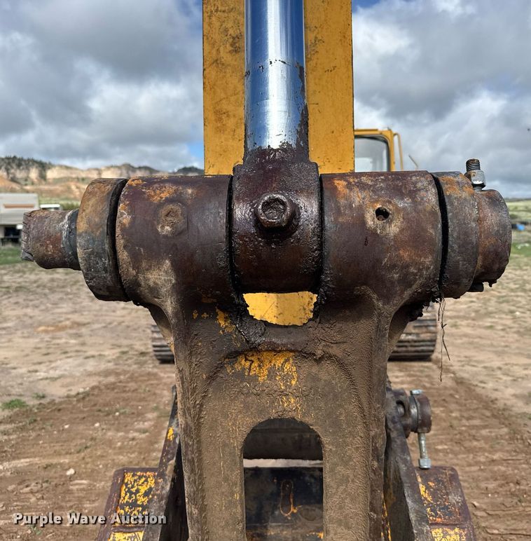 image for item EG6524 1993 John Deere 892E LC excavator