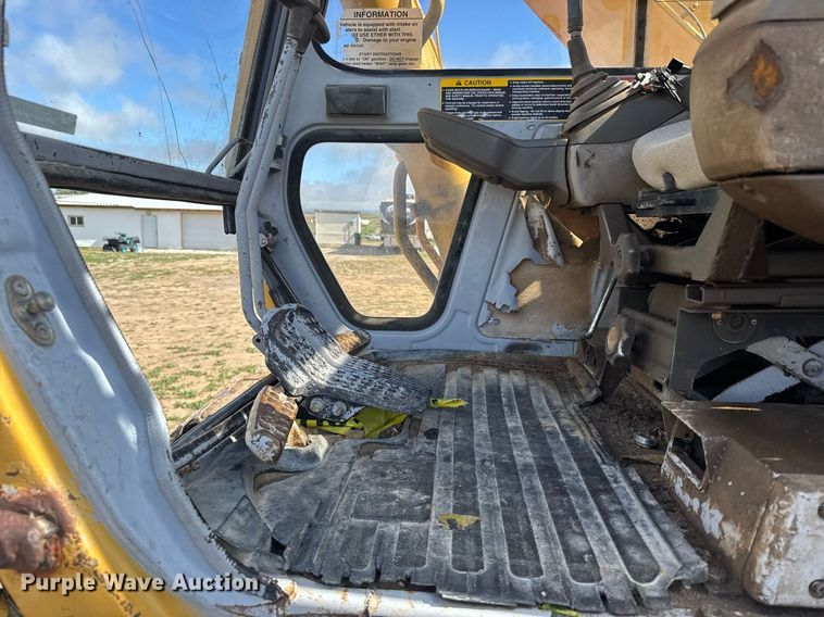 image for item EG6524 1993 John Deere 892E LC excavator