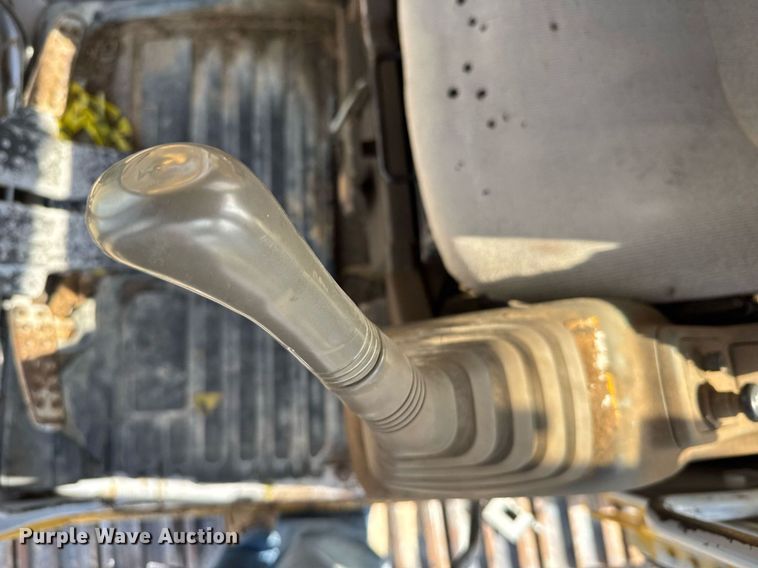 image for item EG6524 1993 John Deere 892E LC excavator