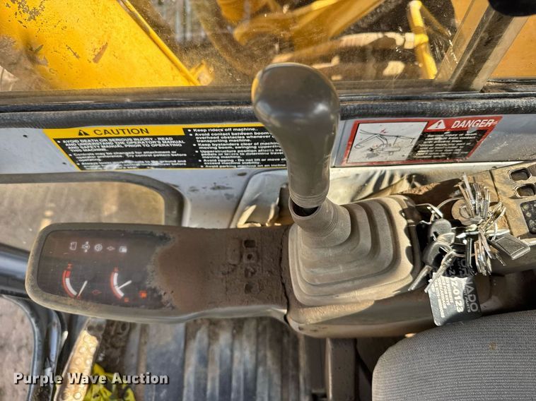 image for item EG6524 1993 John Deere 892E LC excavator