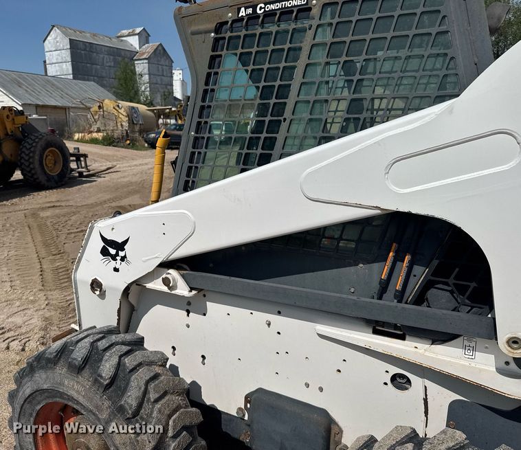 image for item EG6533 2007 Bobcat A300 skid steer loader