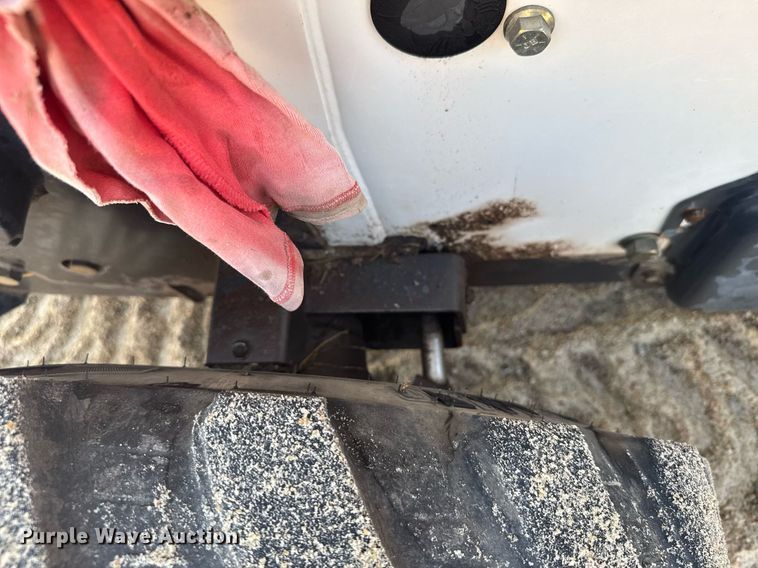 image for item EG6533 2007 Bobcat A300 skid steer loader