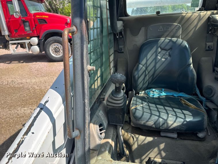 image for item EG6533 2007 Bobcat A300 skid steer loader