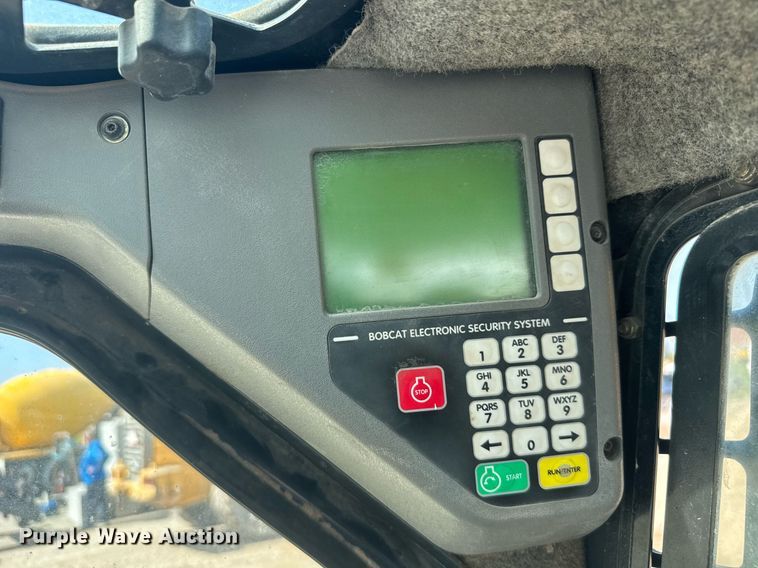 image for item EG6533 2007 Bobcat A300 skid steer loader